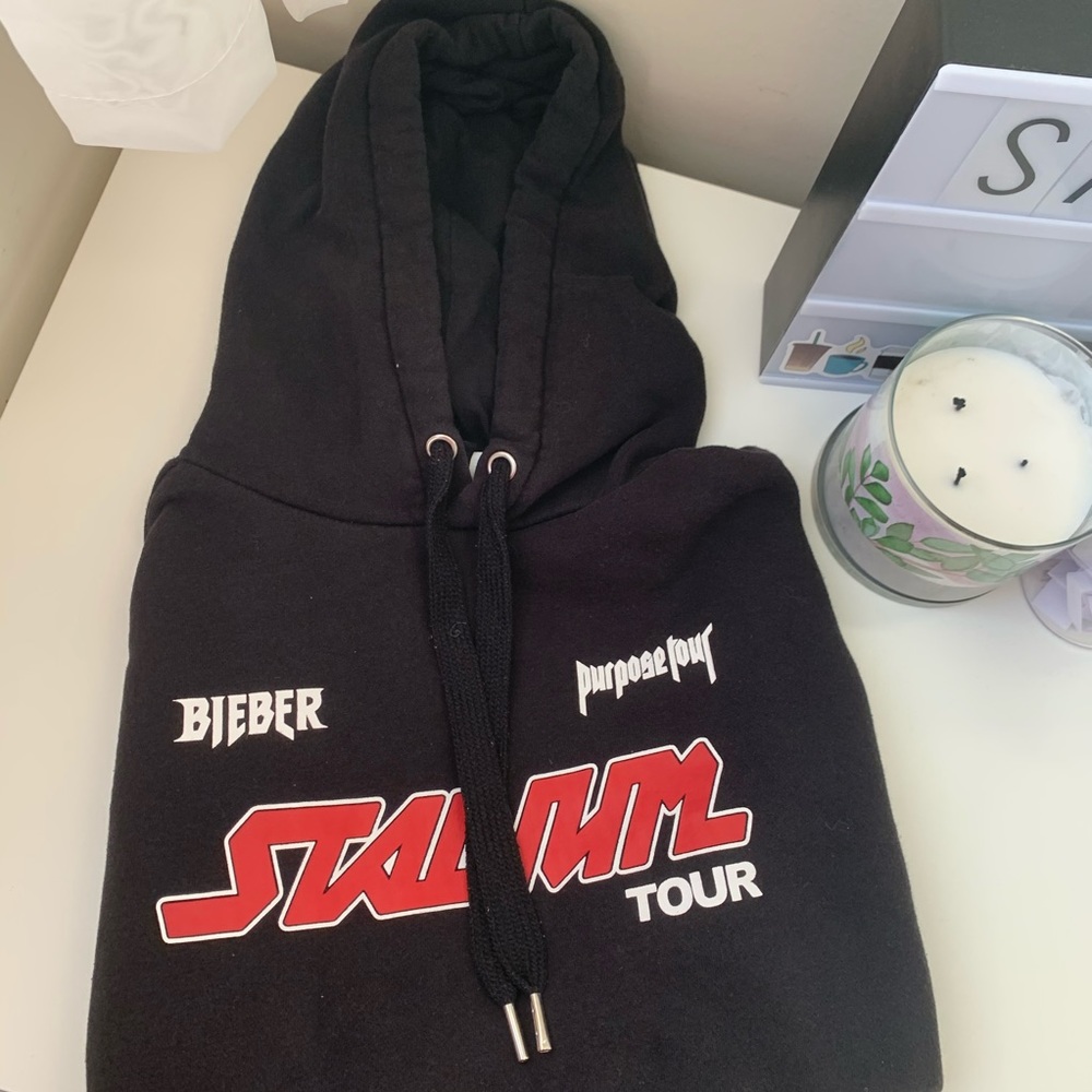 Cropped Justin Bieber hoodie 🎶